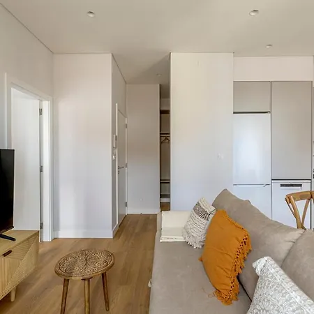Petra Sandstone 1br * Caparica